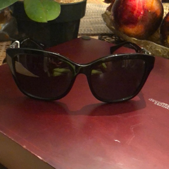 Sunglasses - Picture 5 of 5